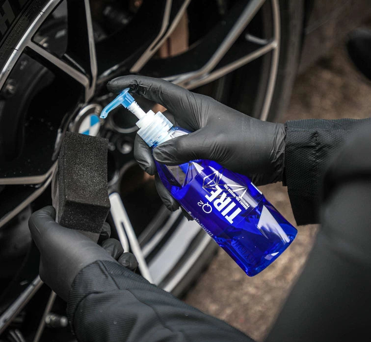 Gyeon Q2 Tire - Satin Tyre Dressing